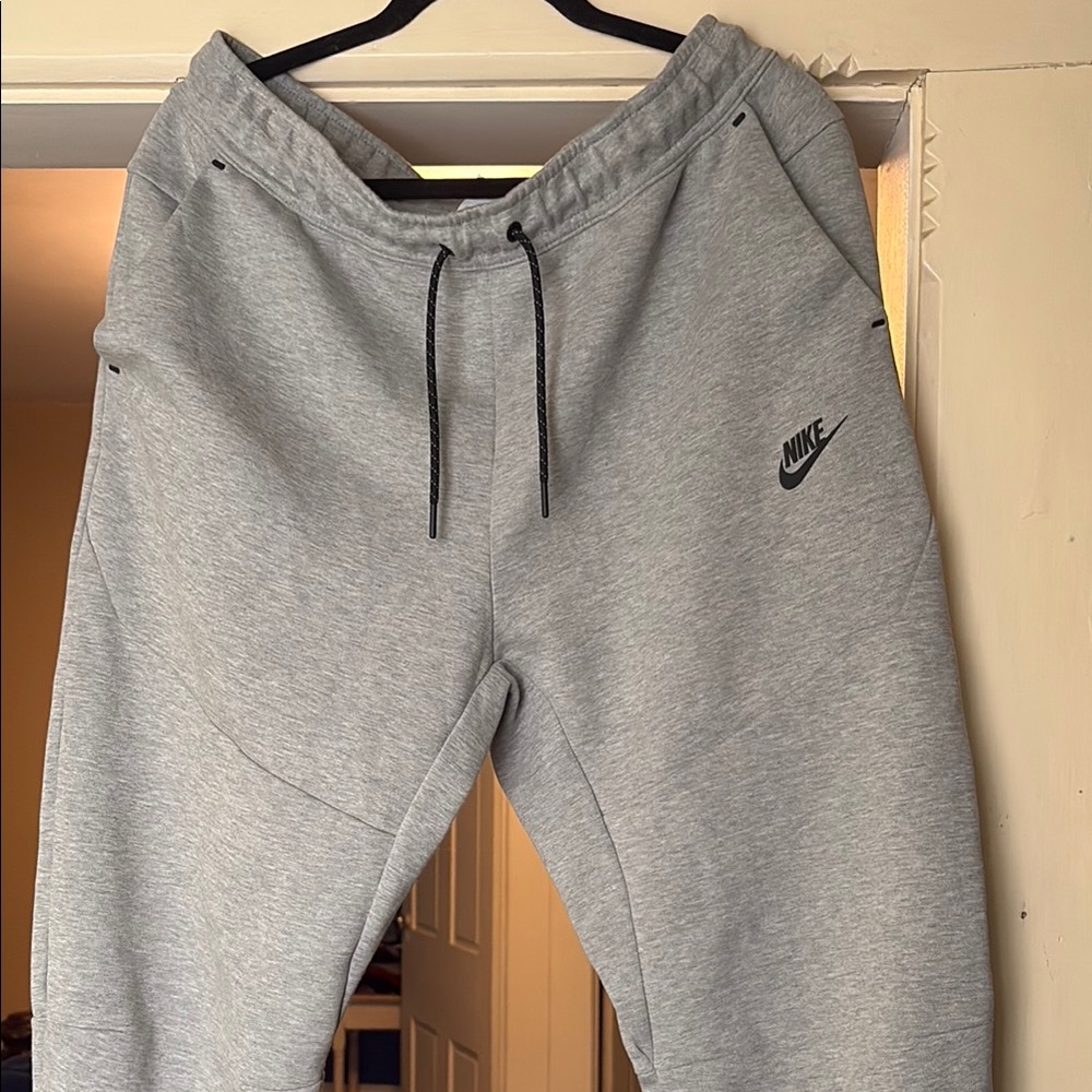 Nike Tech fleece Light Gray Sweatpants